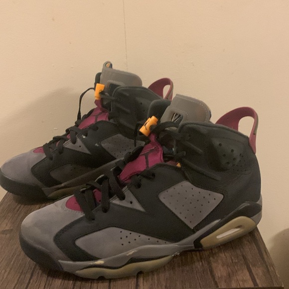 Jordan Retro 6 Men’s Basketball Shoe - Picture 6 of 6